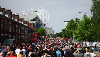 Manchester United vs Arsenal LIVE: Premier League team news and line-ups as Bruno Fernandes misses out