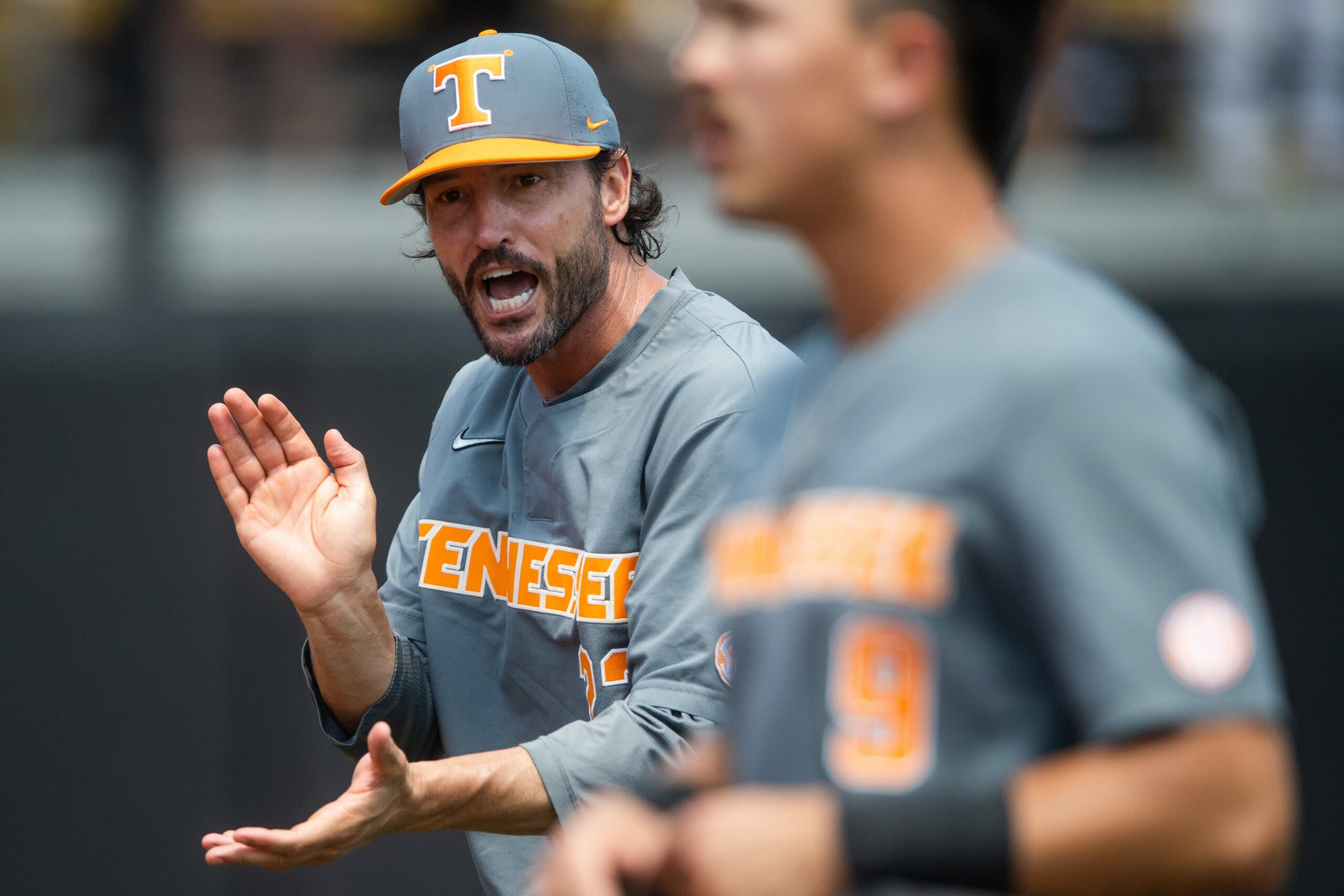 Vols win series opener at Florida