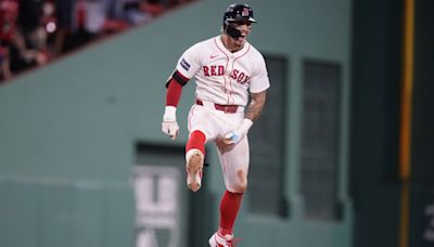 Devers, Hamilton homer, Red Sox rally from 4-run deficit to outlast Blue Jays 7-6