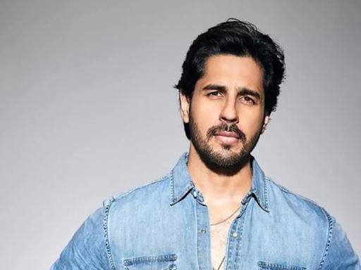 Sidharth Malhotra Expresses Gratitude To 'Everyone Who Go The Extra Mile For Furry Friends'