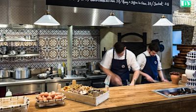 El restaurante con estrella Michelin de una chef española que triunfa en Londres: pulpo, cochinillo segoviano y tapas