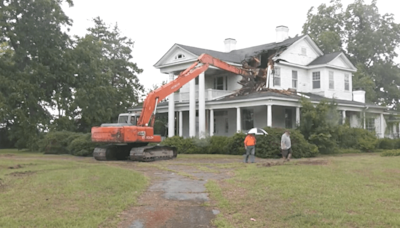 Demolition starts for historic Ed Young Plantation in Florence