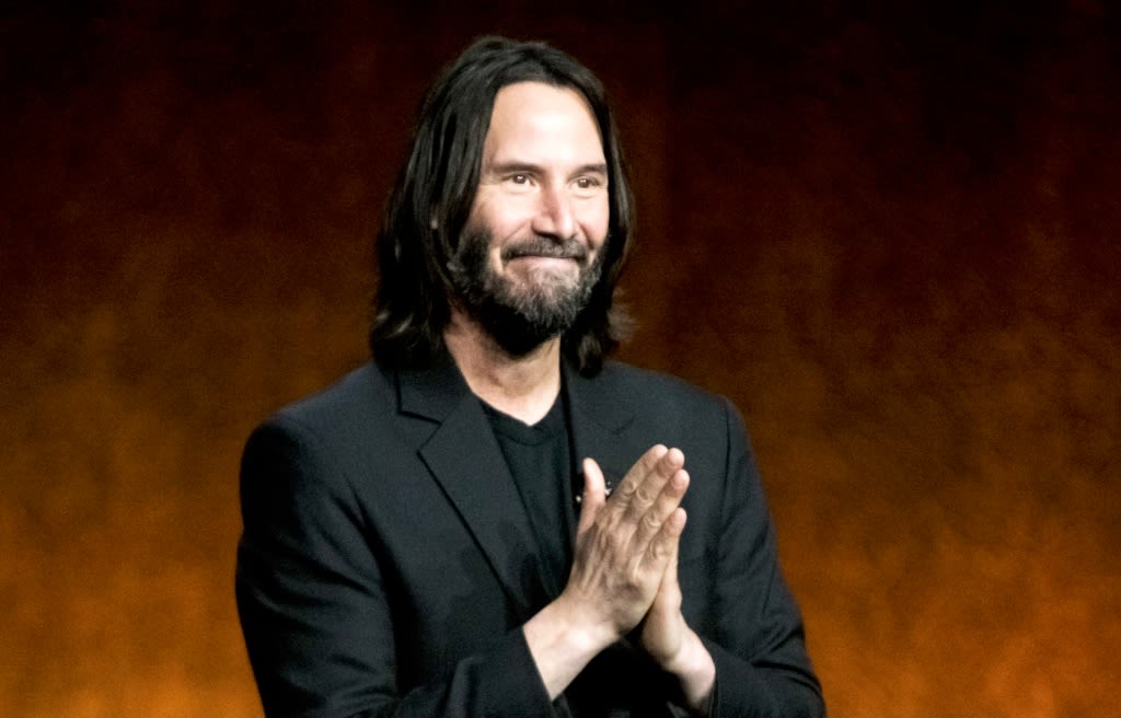Keanu Reeves Shares A Sweet Message For His Mom At Comic Con