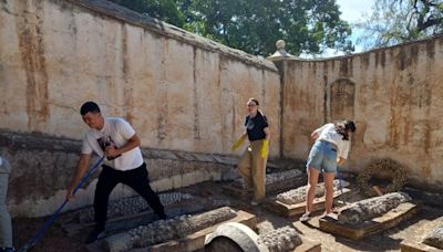 Nuevo trabajo de campo en el cementerio inglés de Málaga: limpieza y documentación