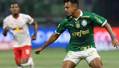 Gabriel Menino muda de função e se destaca no Palmeiras: 'Vi vídeos do Lázaro'