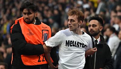 La finale de la Ligue des champions Dortmund-Real interrompue par l'irruption de plusieurs individus sur la pelouse de Wembley