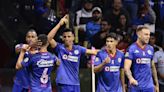 Pachuca reta a Cruz Azul en el inicio del torneo Clausura 2024 del fútbol mexicano