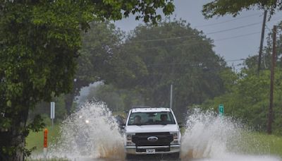 Lluvias en Puerto Rico dejan inundaciones, derrumbes y cierre de carreteras: alerta continúa este miércoles
