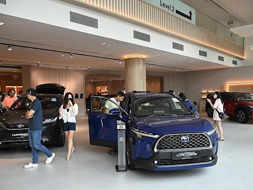 Singapore retail takings rose 2.2% in May, thanks to car sales