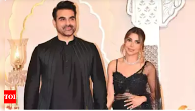 Arbaaz Khan and wife Sshura snapped in the city: video inside | Hindi Movie News - Times of India