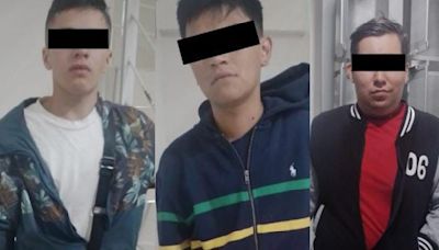 Detienen a 3 hombres por conducir un vehículo que simulaba ser de seguridad pública en Edomex | El Universal