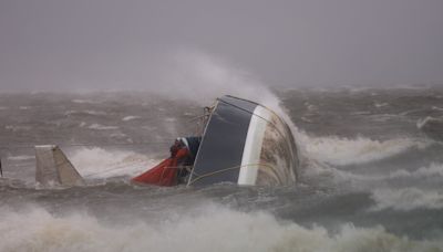 At least three dead as Hurricane Helene hits US