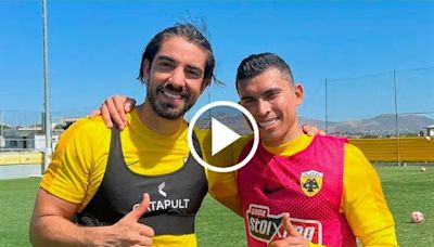 Ex-Chivas: Orbelín Pineda dejó en ridículo a Rodolfo Pizarro en entrenamiento de AEK Atenas