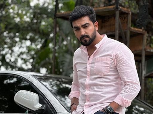 Seetha Rama Actor Gagan Chinnappa Looks Dapper In White Shirt And Blue Trousers - News18