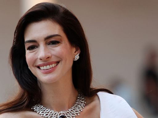Anne Hathaway's viral Gap dress is now on sale