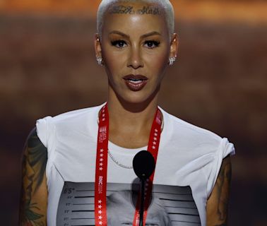 WATCH: Internet and BET React to Unearthed Clip Of Amber Rose and Joseline Hernandez College Hill Fight