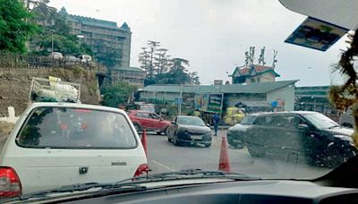 Tourist vehicles causing jams in Shimla