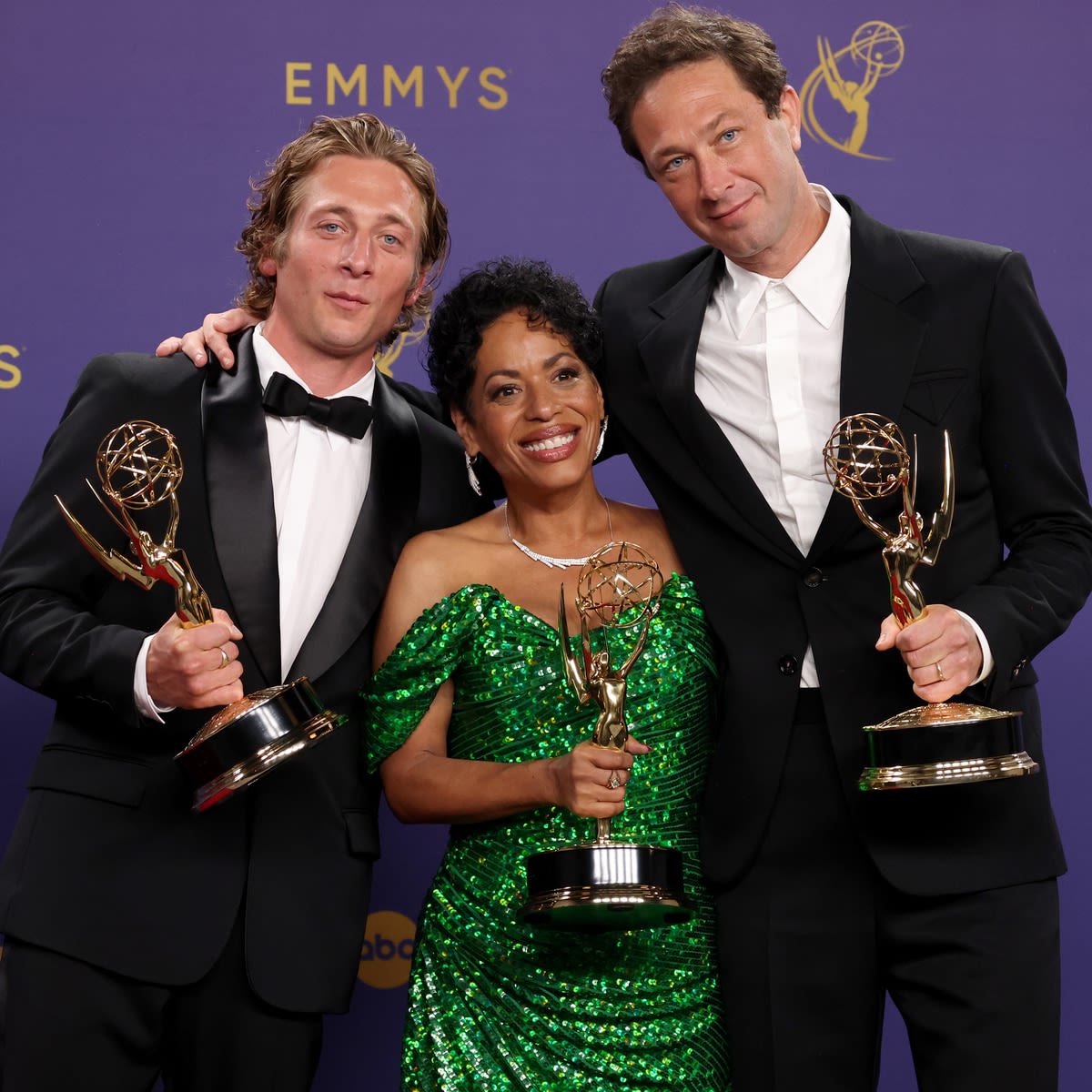 2024 Emmys: Why Fans Are Outraged Over The Bear 's Wins