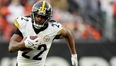 Steelers RB Najee Harris declines interview request after OTAs