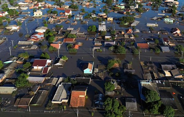 Flood-hit Brazil braces for more chaos under a weekend of heavy rain