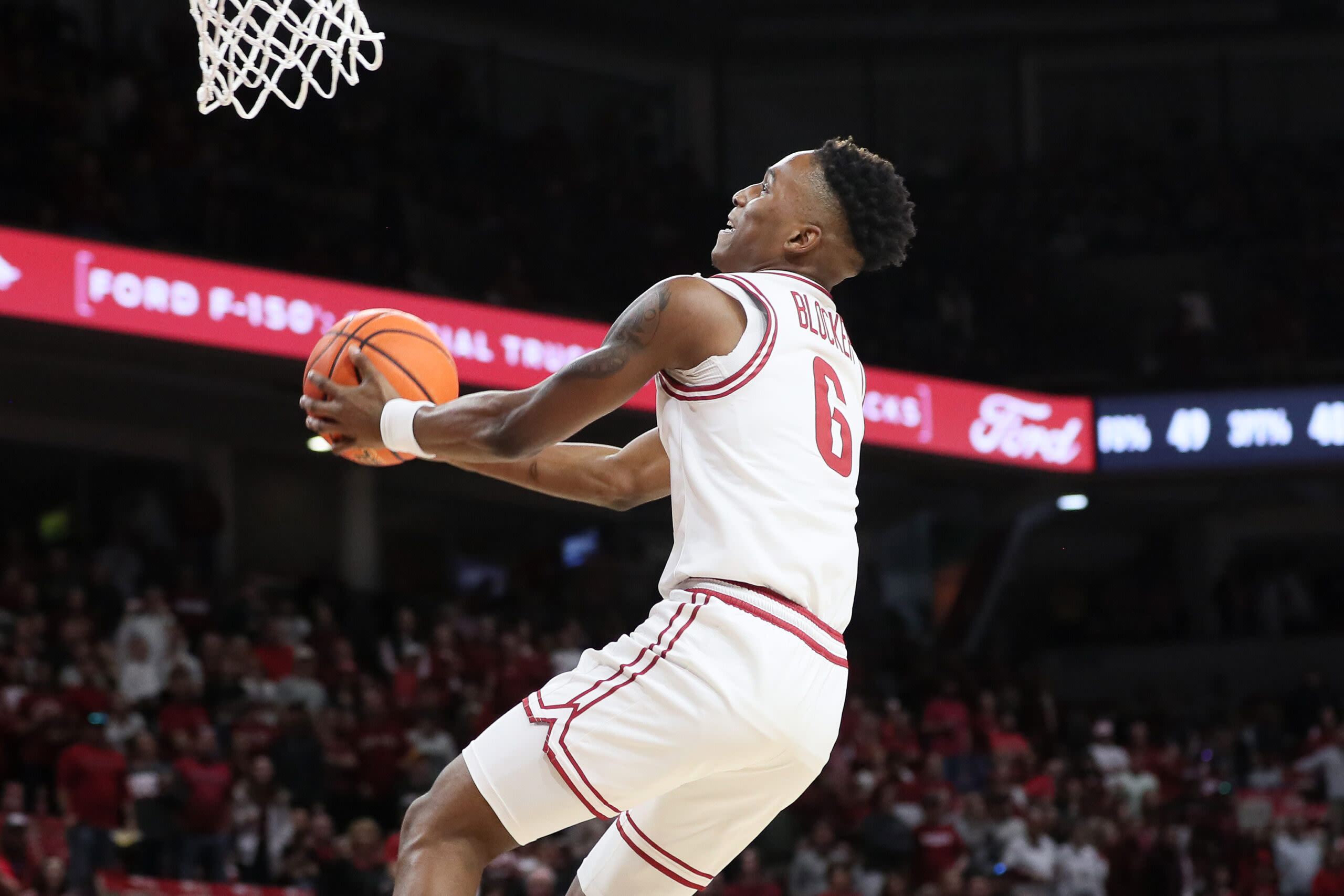 Arkansas basketball transfer Layden Blocker headed to Chicago