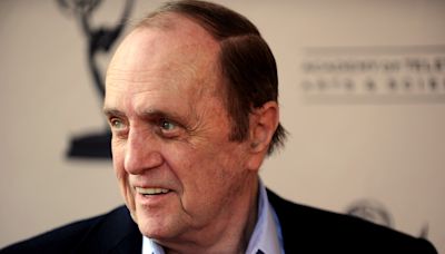 Bob Newhart, comedic legend who grew up on Chicago's West Side, dies at 94