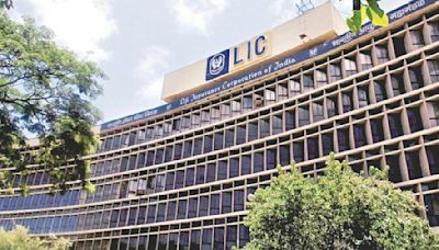 LIC Shares Jump Over 3% After Government Sets Disinvestment Target Of ₹50,000 Crore