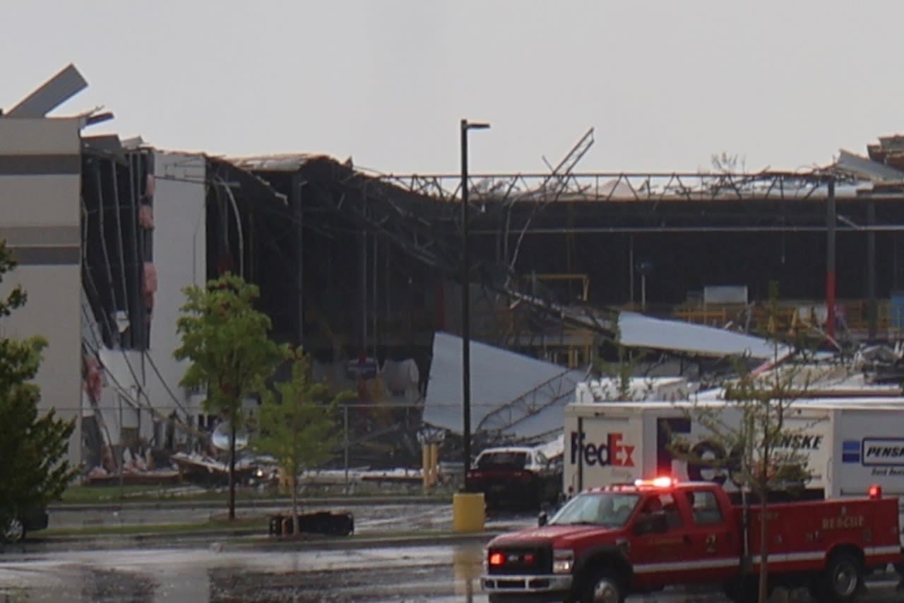 Reported tornadoes rock Southwest Michigan, leaving people trapped and homes destroyed