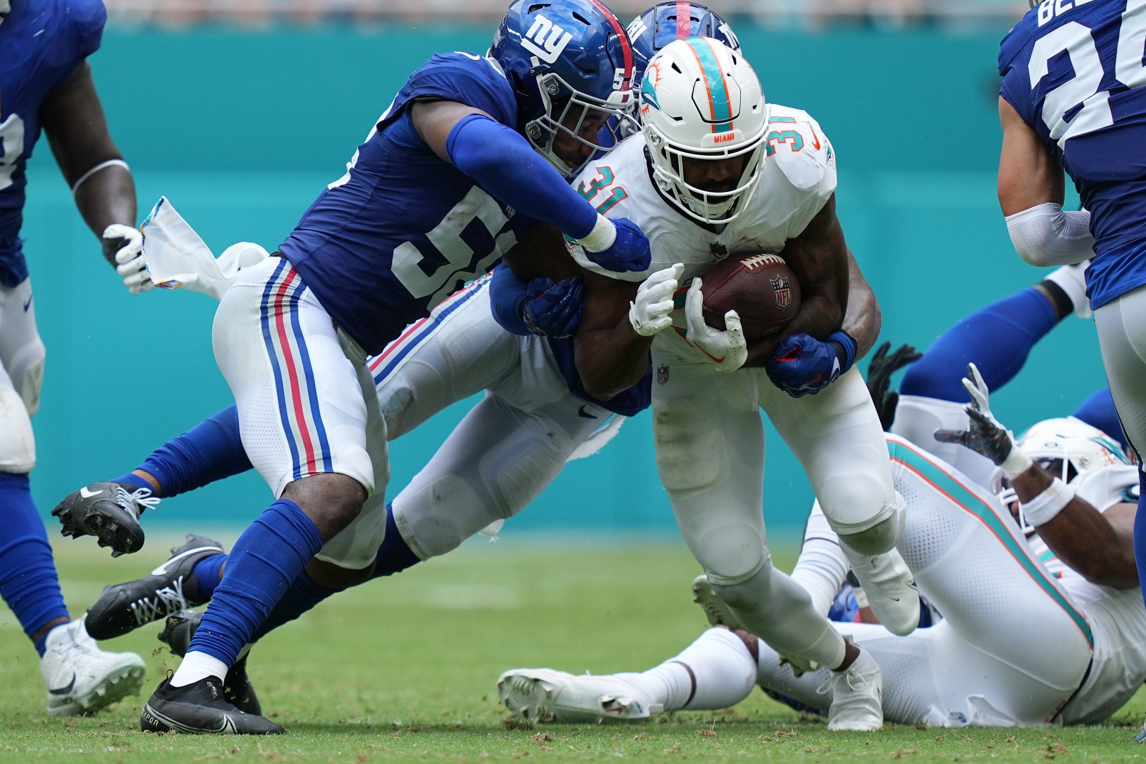 Raheem Mostert calls last two years 'B.S.,' says Dolphins' playoff win drought has to end