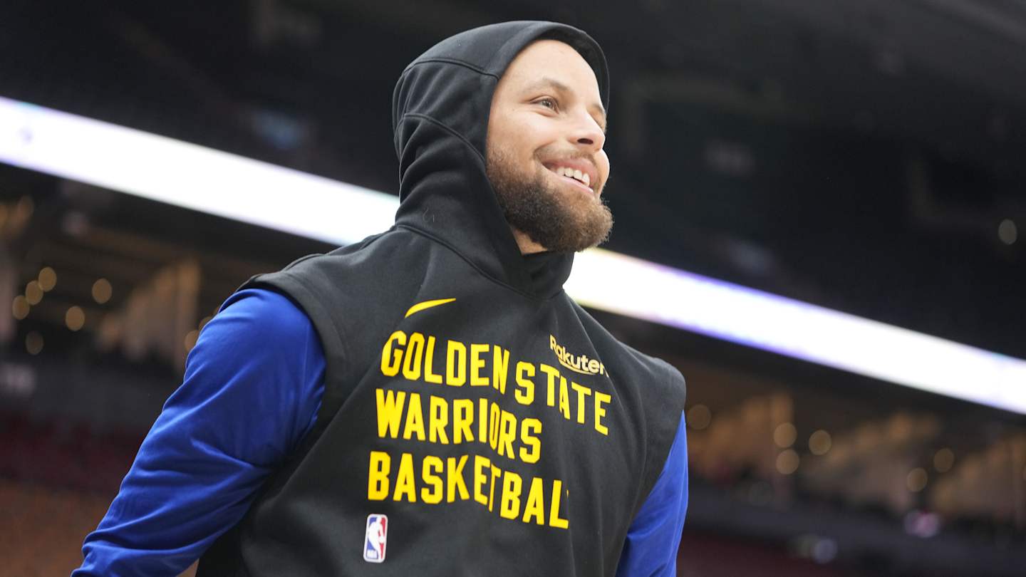 Steph Curry's NBA Offseason Workout With Paige Bueckers Goes Viral