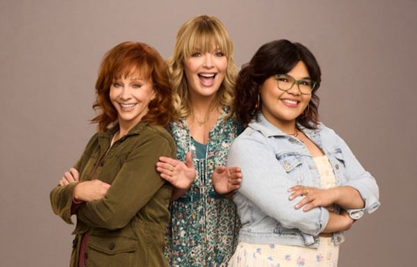 Reba McEntire, Melissa Peterman Talk Reuniting for 'Happy's Place'