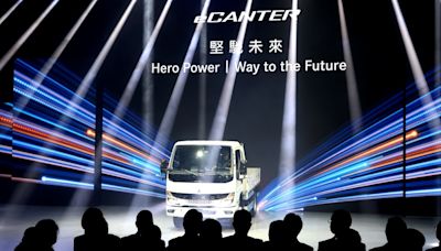 FUSO eCanter 首輛電動輕型貨卡發表，貨車、垃圾車、冷藏車皆可電動化