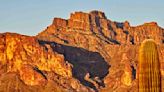 Rare "Cougar's Shadow" emerges in Arizona