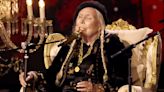 Joni Mitchell Delivers Moving Grammys-Debut Performance of “Both Sides Now” as She Continues to Return to Spotlight After Brain Aneurysm