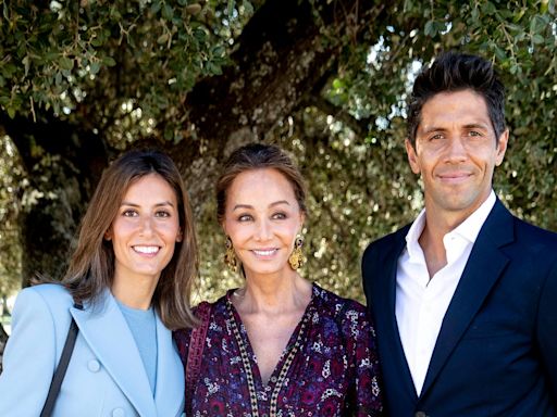 Ana Boyer y Fernando Verdasco se convierten en familia numerosa: la hija de Isabel Preysler ha sido madre de su tercer hijo