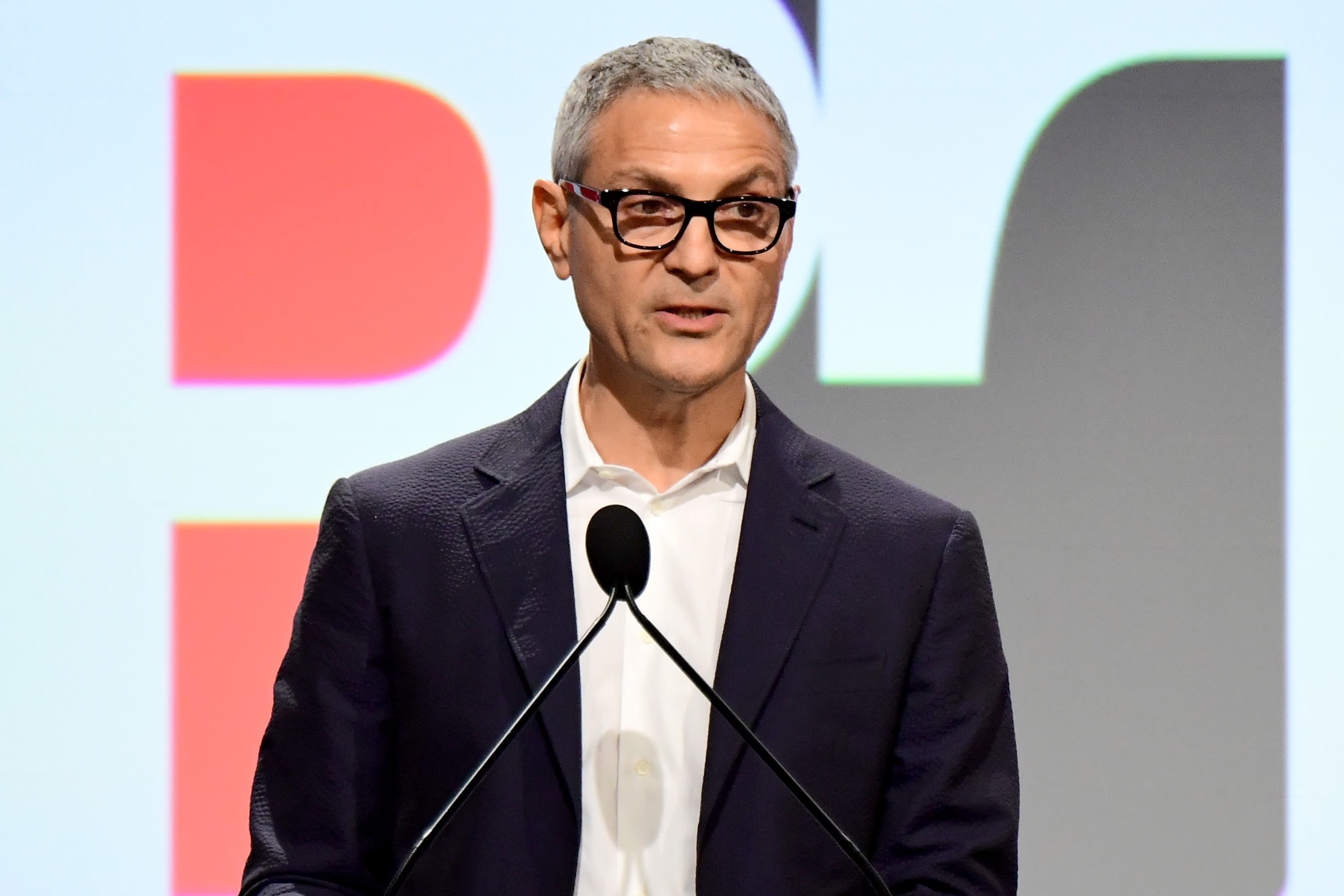 Ari Emanuel Calls for the Ouster of Israel’s Benjamin Netanyahu Amid Boos and Shouts at Wiesenthal Dinner
