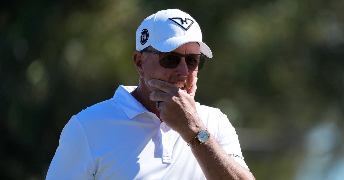 LIV Golf: Phil Mickelson "being truthful," drops stunning retirement bomb