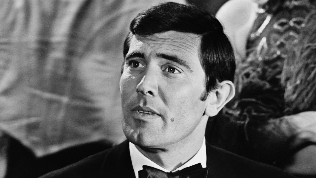 James Bond star George Lazenby retires, will no longer make public appearances or sign autographs