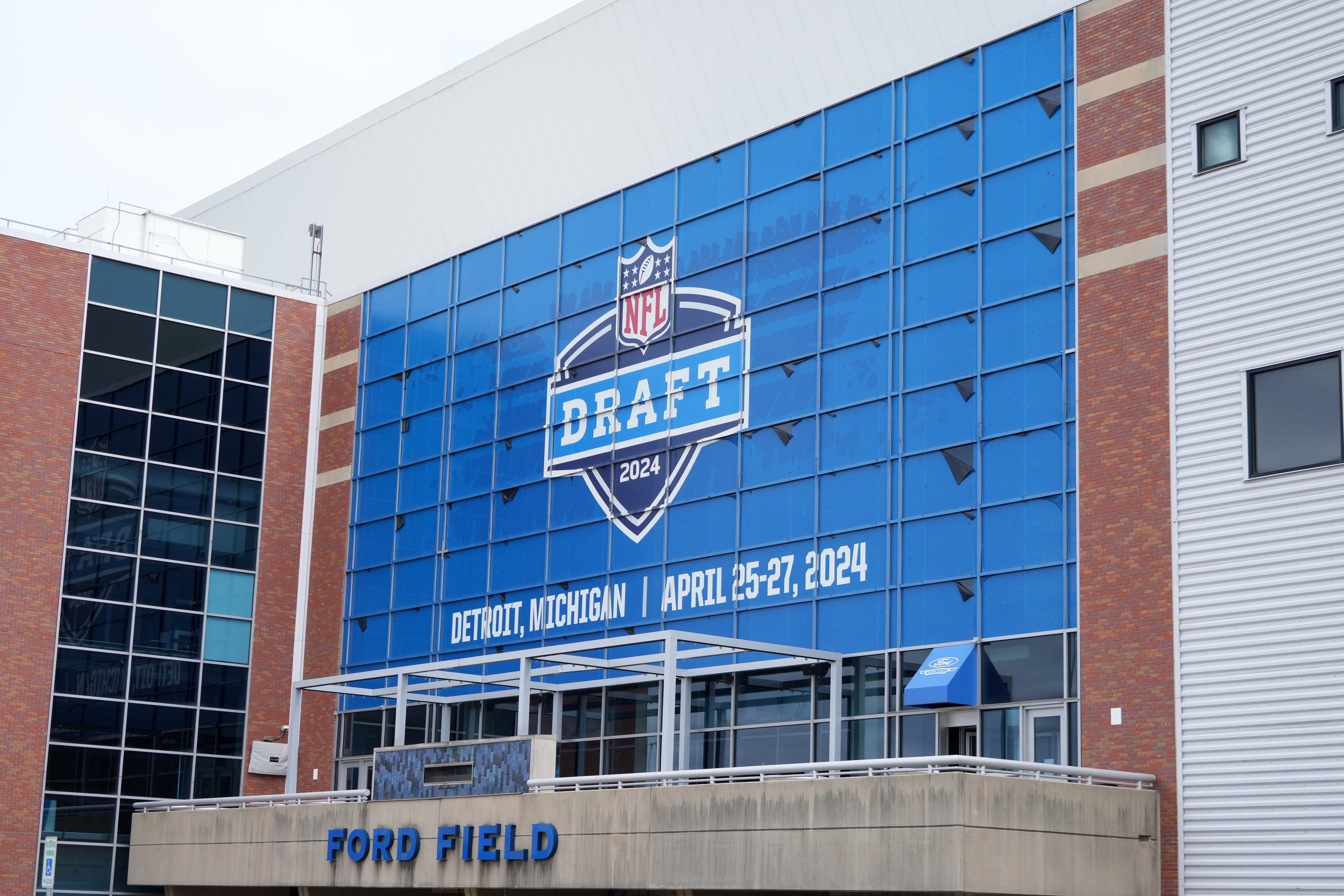 Detroit to hand off NFL draft to Green Bay next week; event includes bicycles and a countdown clock