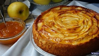 La MEJOR receta para hacer una tarta de manzana: el paso a paso más fácil y con pocos ingredientes