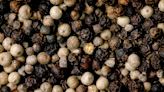 What's The Difference Between White Pepper And Black Pepper?