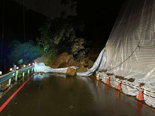 三峽北114線大坍方 湊合橋頭封路