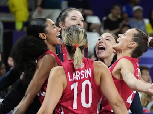 US women’s volleyball gets silver, Italy wins gold in Olympics final