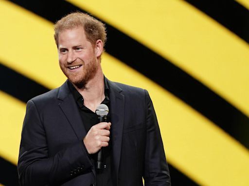 Harry thanks departing Invictus boss for his dedication and leadership