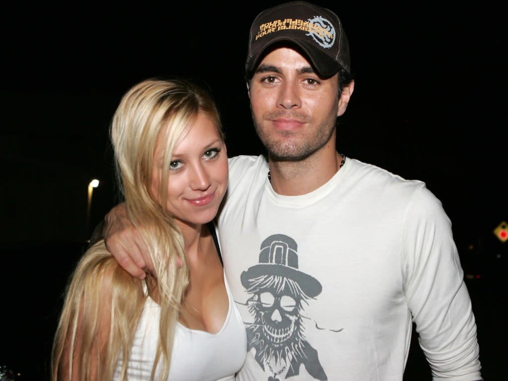 Enrique Iglesias’s Super-Rare Outing With His & Anna Kournikova’s Daughter Mary Shows Their Swanky Lifestyle