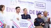 Entregan primeras becas a estudiantes de Aguascalientes