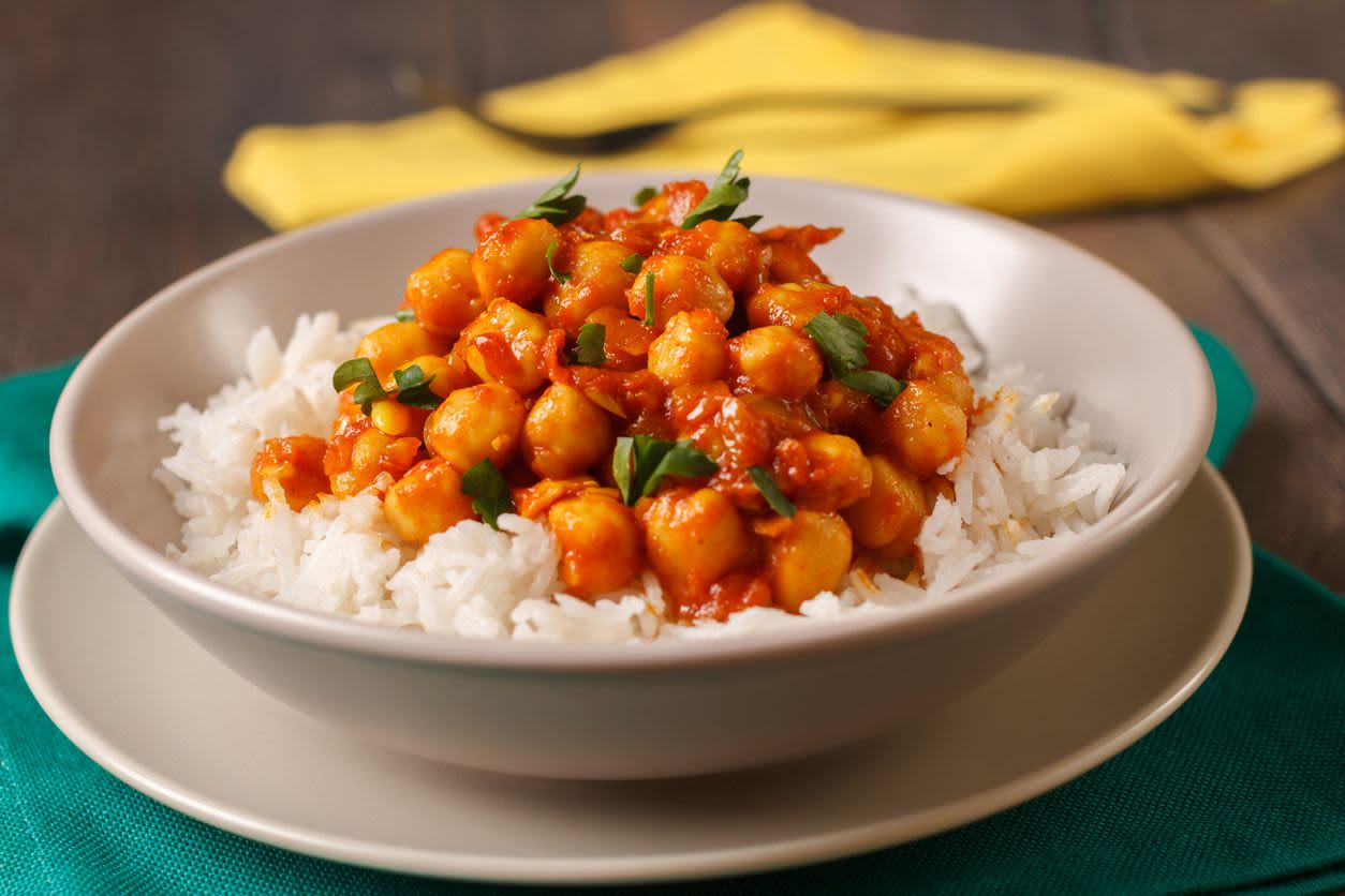 Light & Healthy Apricot Tomato Chickpea Stir-Fry to Heal the Soul