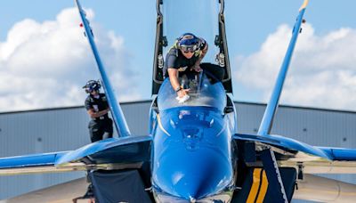 Blue Angels arrive: Team incl. first female pilot