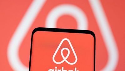 Midday movers: Roblox, Airbnb fall; Trade Desk, AppLovin and Bumble rise By Investing.com