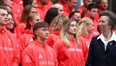 La Princesa Ana de Reino Unido apoya al equipo británico de rugby 7